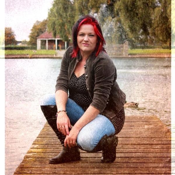 Lib Dem Campaigner, ameture Photographer,  Mam, sister & Friend, live each day with gratitude and smile no matter what comes your way xox