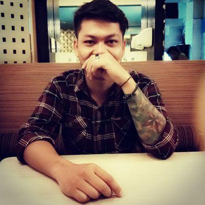 akun ini hanya buat senang-senang aja,gak lebih :)
