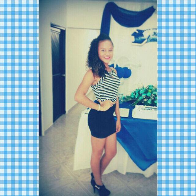 Holis Quien les habla?? Ps la dueña del Twitter a Qui me tienen .... Mensionenme no me tengan de lujo :D