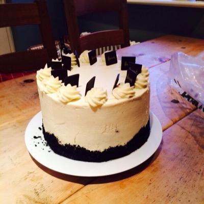 arizasarisin's profile picture. Çok okurum, yazarım, finans'a aşığım, spora takıntılıyım, kısaca tam bir arızayım