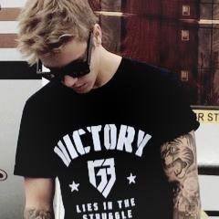 my besti hugged justin, and then i hugged her so basically, i've hugged justin