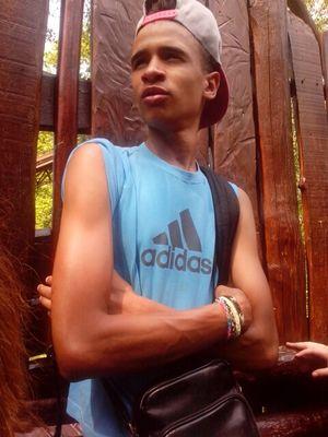 chris75009's profile picture. 