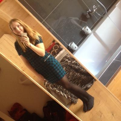 I'm a: fashion, beauty, life, cooking, music Blogger and Youtuber!!! http://t.co/vqBDtQkGel