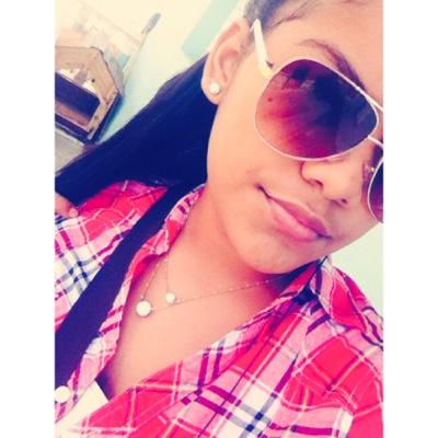 •VIVIENDO EN MI MUNDO• #MyPrince♥Aprendii Ha Vivir Para Mii Ya Me Canse De Ser Alqo Que Las Personas Solo Buscan Cuando Es Para Su Beneficio!HD♥ IG:Alexaiidy 15