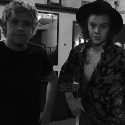 best pics of Narry. I'll post separate pics of Niall and Harry as well! 



•@SimplyTiffany23•