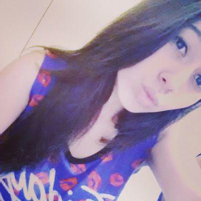 Vão se os dedos ficam os anéis, vão se os falsos ficam  os fiéis           Instagram:jeeh_guedes            sanp:masoq-jeeh  ✌