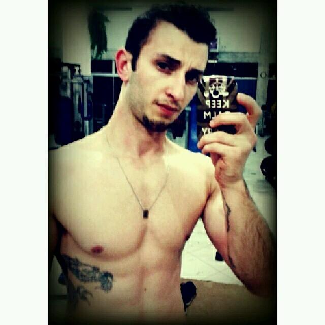 Construir novas amizades, me divertir e curtir cada momento da vida como se fosse o último.  Sem medo de TENTAR.