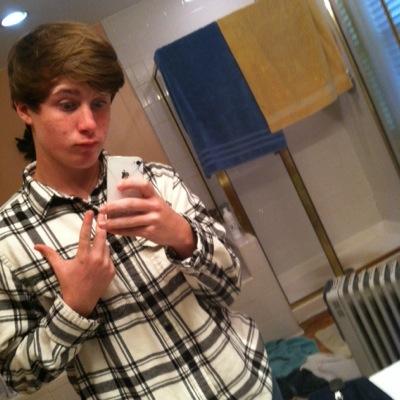 TylerLovett6's profile picture. hello