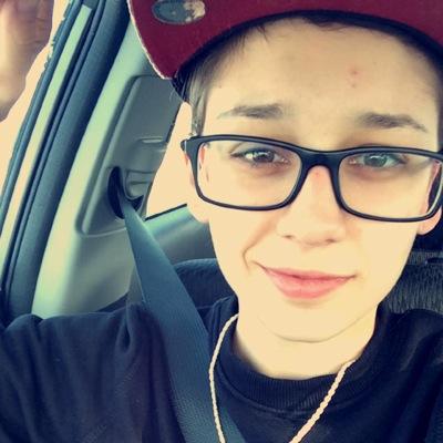 She said she love me, I said, babygirl fall in line