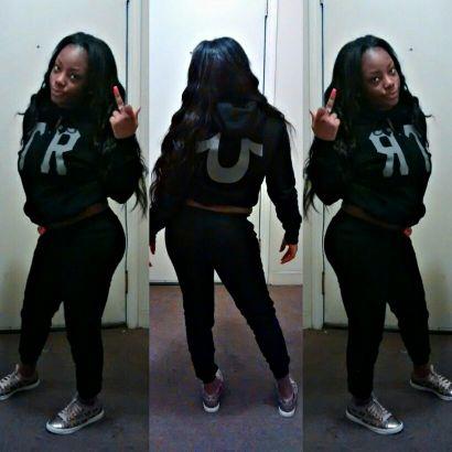 I don't wanna kick it
And I ain't depending on NOBODY, bitch I'm independent⛽❤ 
Follow ME  
IG: A1_TRICEY