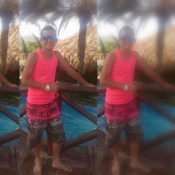 AlezTeran's profile picture. Llegaste Tu ami Vidaa Felicidad Total Te amo mi Princesa S'F