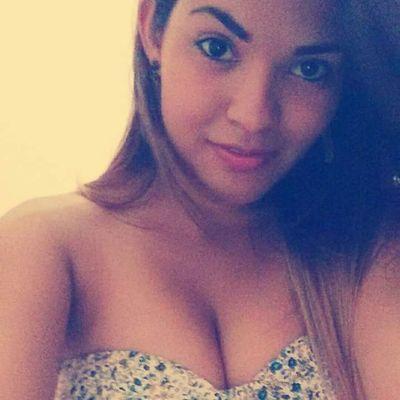 Sou como você me vê. Posso ser leve como uma brisa ou forte como uma ventania, depende de quando e como você me vê passar.