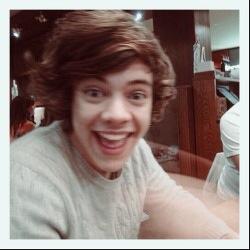 gfollow @peachteahes because she gave you this follow and she'll be your friend