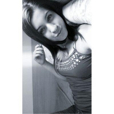 Insta: _lahrii