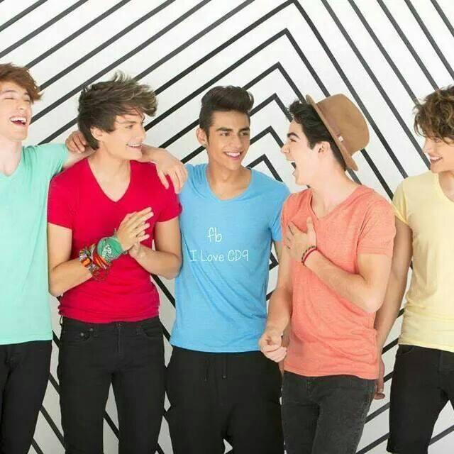los amo @SOMOSCD9 son mi vida te amo @josdice cuando me vas siger @soyalonsovillal @soyfreddyleyva @bryanmonque @soyalannavarro