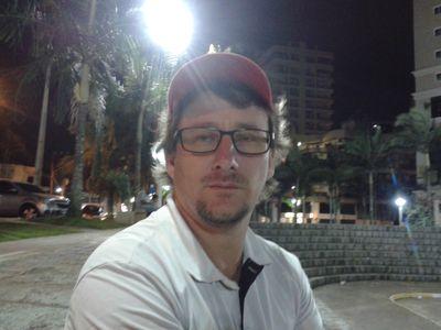 AdilsomReis's profile picture. 