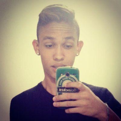 HeberRony10's profile picture. Um Sonhador, Filho de Deus (:
http://t.co/5OVvG5Kf2c #instagram @heberjoga10
