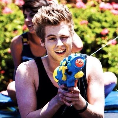 5 Seconds of Summer|One Direction|The Vamps|Bastille| among other things... @CodySimpson follows