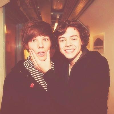 hey can you follow @idmyoutostars ? bc she gave you a free follow :)x its a giveaway account :)