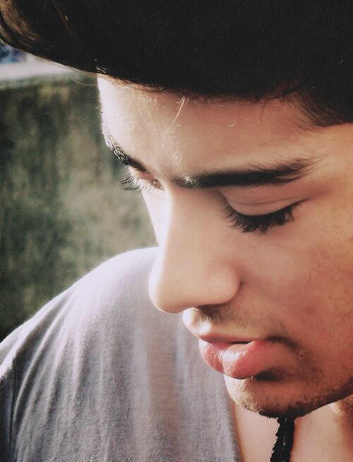 please can you rt this link ? https://t.co/60jNIfNWft and follow @idmyoutostars ? bc she gave you a free follow ! x