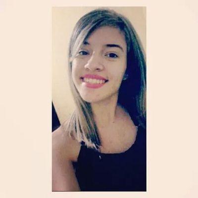 Numa moldura clara e simples sou aquilo que se vê.
