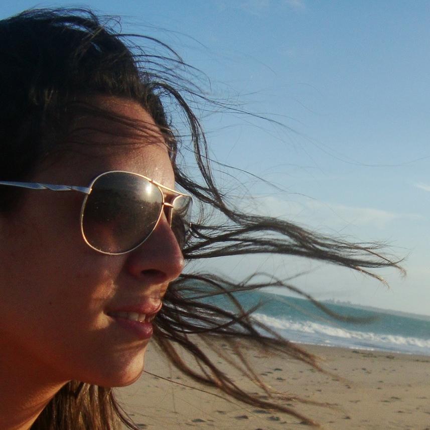 Às vezes as pessoas são assim. Querem ser livres, mas não sabem o que fazer com a liberdade. Me vi no céu sem chão nem asas. Assustador.