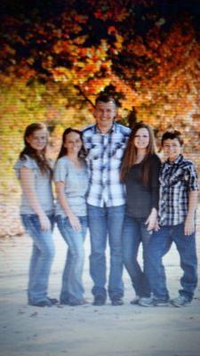 amellias1's profile picture. Wife to an awesome hubby, mother to 3 awesome kids, and a prof. photographer.  In my spare time, I love to go to flea markets and buy old stuff!