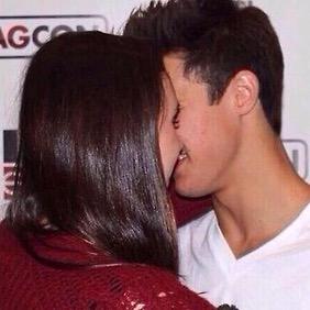 DM ME YOUR MEET AND GREETS!