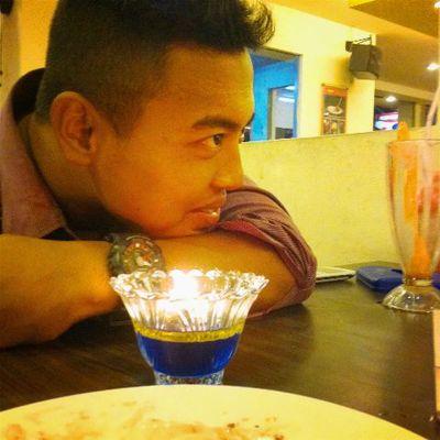 Berani hidup tak takut mati
takut mati jangan hidup
takut hidup mati saja
hidup sekali hiduplah yang berarti