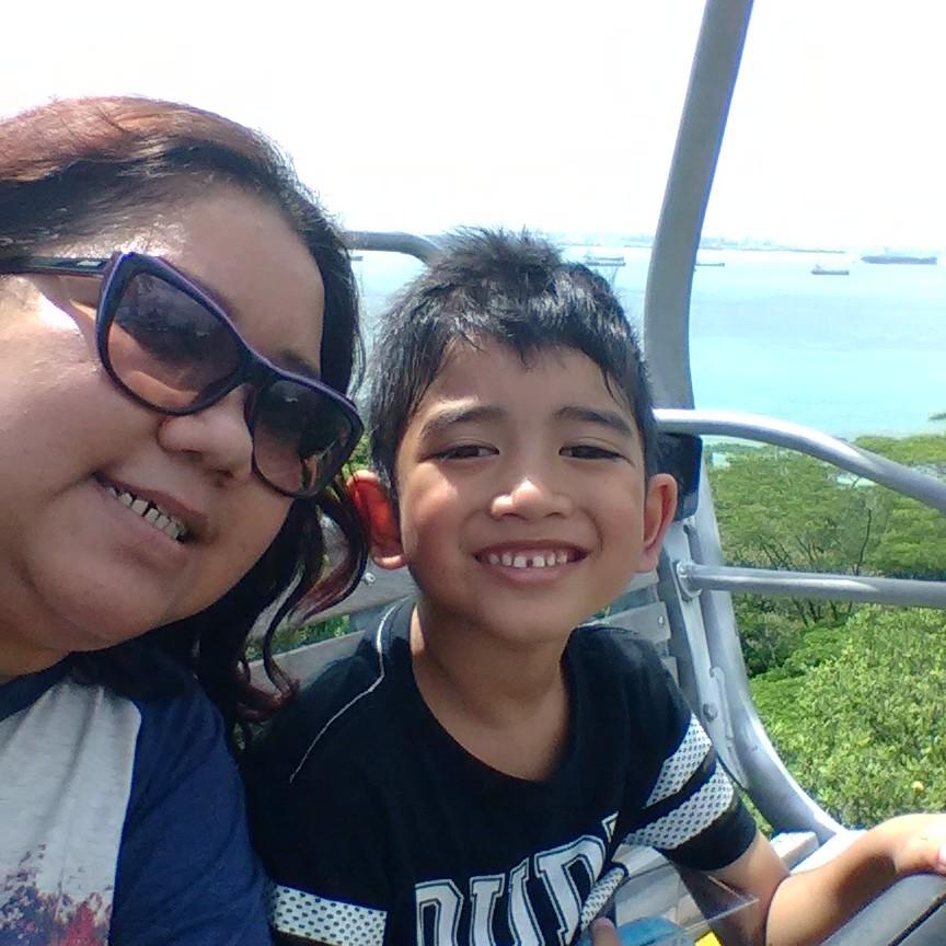 RinaAshept's profile picture. a funky momma with a passion of work and social life..