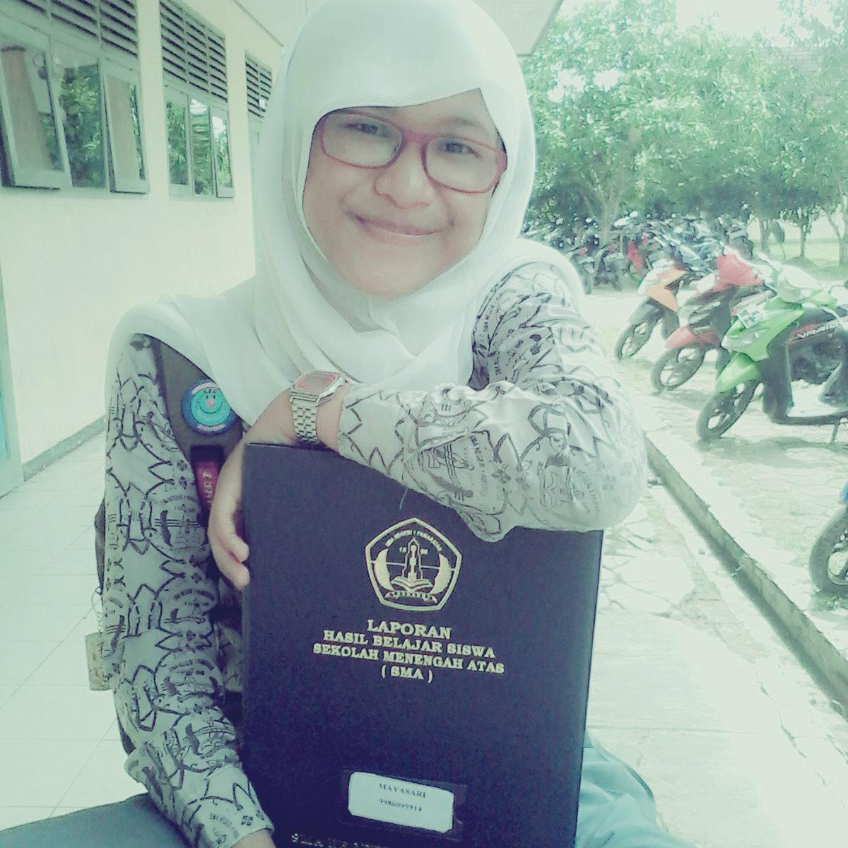 ♥Putriy Mayasari♥ 17 may 1998♥Serang-banten♥
