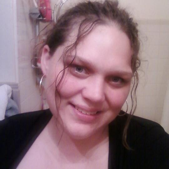 AprilApe4102's profile picture. 