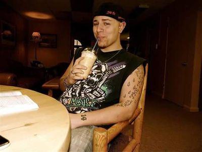 guitar player. music fanatic. tattoos. piercings. videogames.