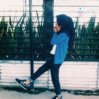 perjuangkan atau ikhlaskan. ya hidup memang sesimpel 2 pilihan ini :')