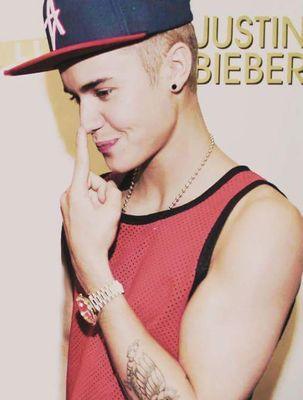 I can do it, I can do it, I'll get through it, but I'M ONLY HUMAN❤                   12 de Nov. ❤JUSTIN & 5SOS❤
