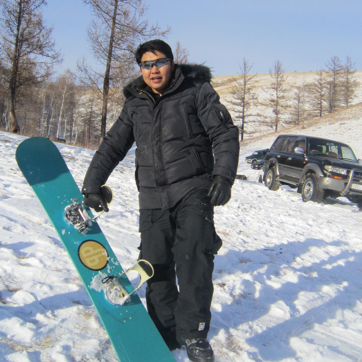 G_Nyamdorj's profile picture. Unasan gazar ugaasan us Setgeliin gund  mini monhod zuraastai.