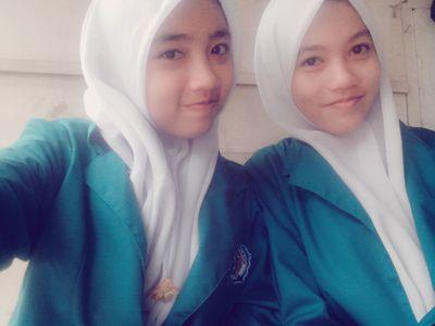 hi! follback? mention oke:))