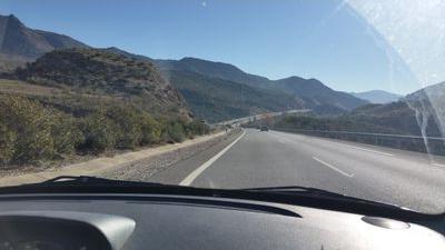 No quiero asomarme al fondo del abismo, que tengo que acercarme y pierdo el equilibrio.