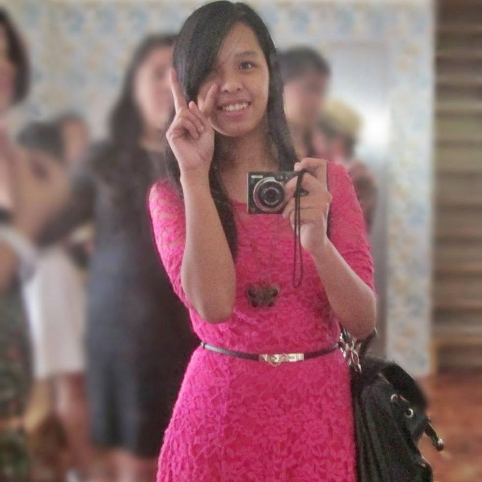 Hi I'm 16 / Likes PINK / I Dont eat burger, spaghetti, pizza and a lot more. / I LOVE KOREANOVELA AND ANIME.