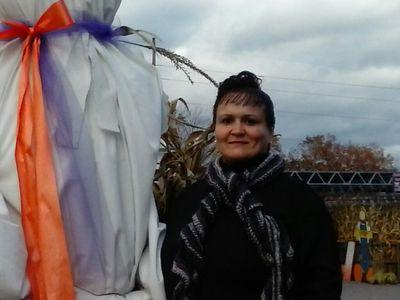 vlahartley's profile picture. 