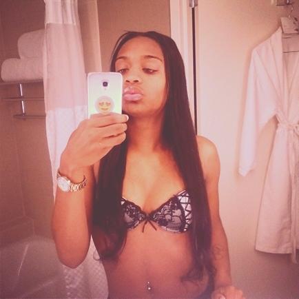 IG : chanelfiveee