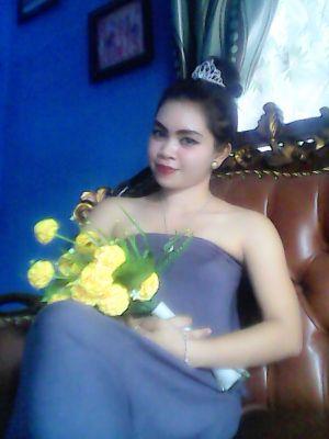 rHeny_2308's profile picture. Putri pariwisata SMKK 04 jambi # female DJ  shinging it's my life