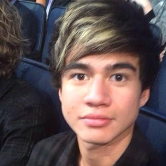 calumnutellaa's profile picture. *One day our atoms will return to the stars