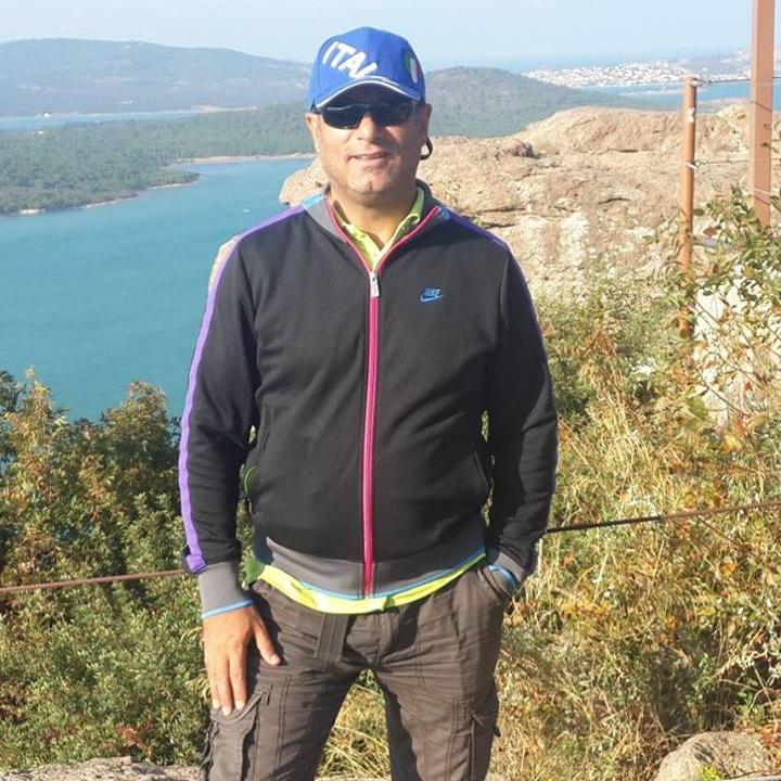 Bazı İnsanları Sarımsaklasakta mı Saklasak, 
Yoksa Bir Kaşık Suda Boğupta mı Rahatlasak...:=)