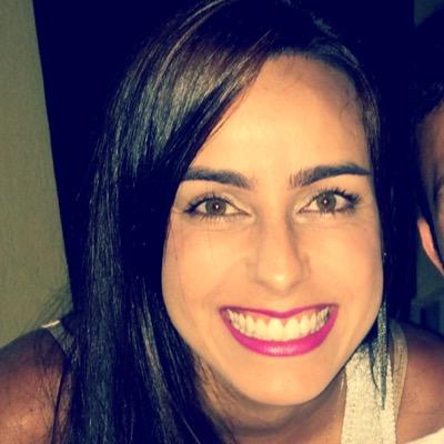 Nutricionista especializada em 1 Nutrição esportiva,2 Qualidade alimentar em Setores de Alimentação e Nutrição.