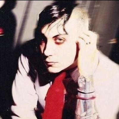 •I have these Moments and they hurt , my family hate m-me...and I ran away• fuck this [Role Play/mv ]