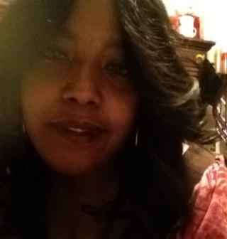 A LAID BACK CHIC WHOS AN AVID LOVER OF ALL THINGS THAT REPRESENT ME. ALSO LOVES LIFE MUSIC FAMILY AND MAKING MONEY I RESPECT THE HUSTLE LEGGO! ~AKASMOKAHONTAS~