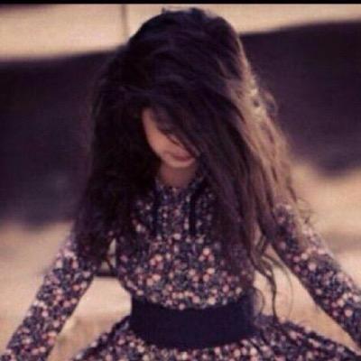 shhd_otb's profile picture. كتابتي جزء صادق... وجزء غامض...وجزء من ذوقي... وجزء يستحيل ان يفهمه غيري