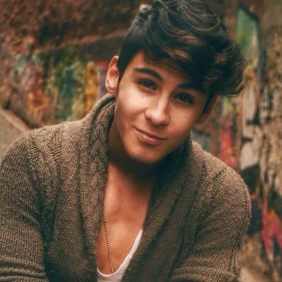 kevinlovelove1's profile picture. please follow @belieeberxbxx  I LOVER ❤️❤️❤️❤️