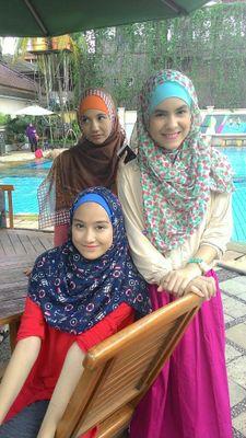 Fansbase of @elovii_id always support @salshaabilaa @cassandrasleee @steffizmr15◆Resmi by @Araa_ye @Anisarhy◆Followed by @OfficialLuvlii